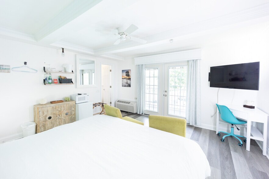 More Photos Of 34 6th St, Rehoboth Beach Hospitality For Sale