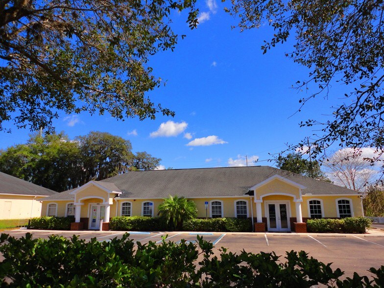 More Photos Of 6937 Medical View Ln, Zephyrhills Medical For Lease