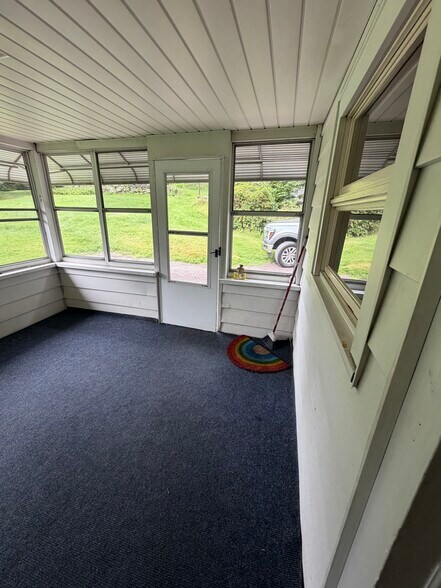 More Photos Of 50 Kirkendall Ave, Shavertown Flex For Sale