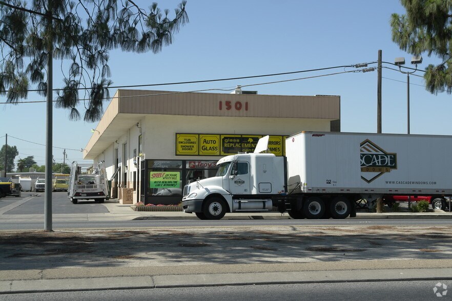 More Photos Of 1501 E Tulare Ave, Tulare Flex For Lease