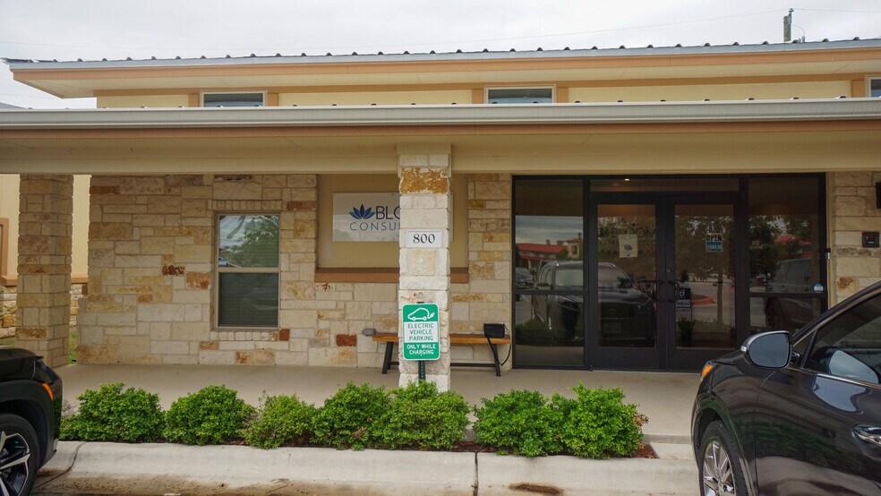 More Photos Of 3001 Joe Dimaggio Blvd, Round Rock Office For Sale
