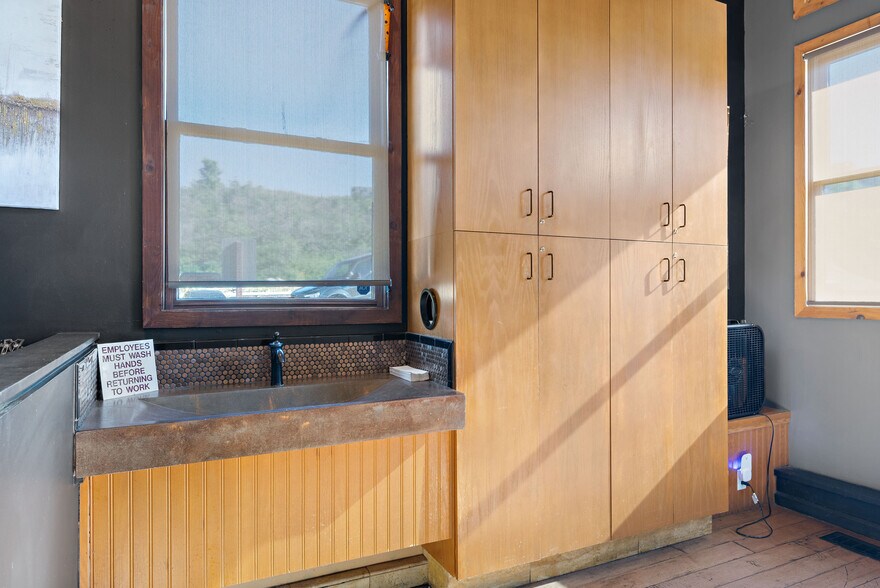 More Photos Of 14886 S Traverse Ridge Rd, Draper Restaurant For Sale