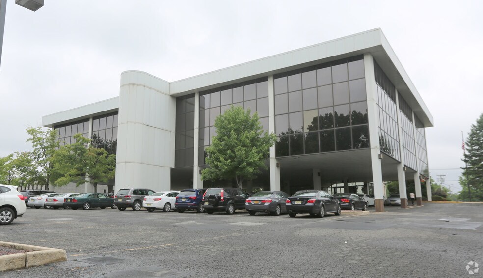 More Photos Of 33-00 Broadway, Fair Lawn Office For Lease