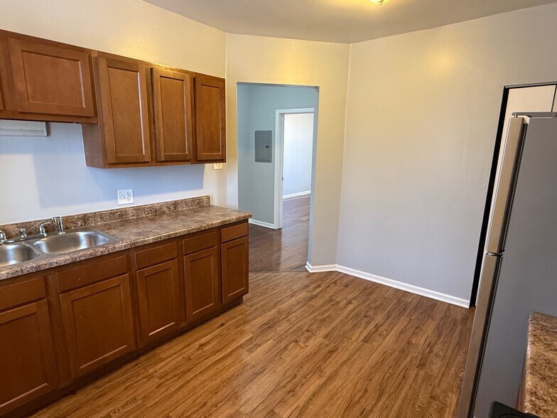 More Photos Of 15 N Keeler Ave, Chicago Apartments For Sale