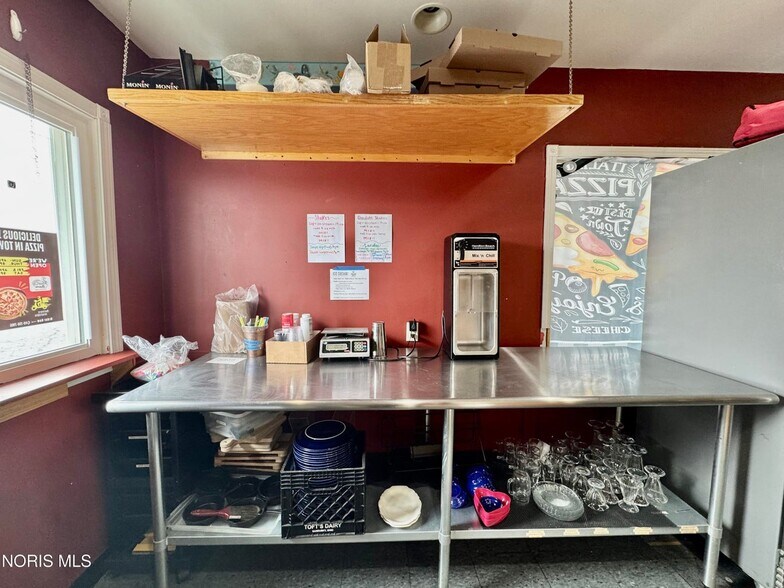 More Photos Of 404 W Vine St, Edgerton Restaurant For Sale