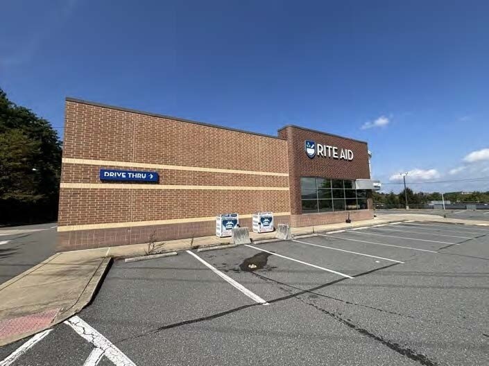 More Photos Of 656 Philadelphia Ave, Reading Drugstore For Lease