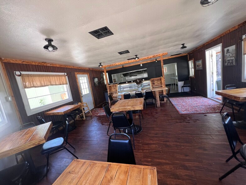 More Photos Of 930 S F St, Lakeview Restaurant For Sale