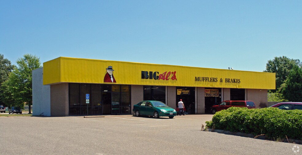 More Photos Of 14100 Warwick Blvd, Newport News Auto Repair For Lease
