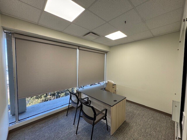 More Photos Of 2800 S Texas Ave, Bryan Office For Lease