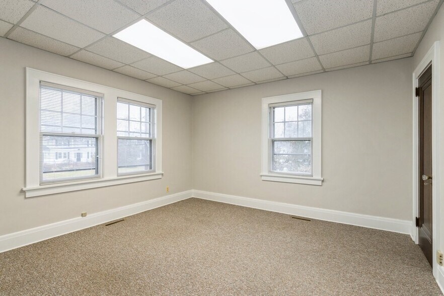 More Photos Of 114 S Euclid Ave, Westfield Office For Sale