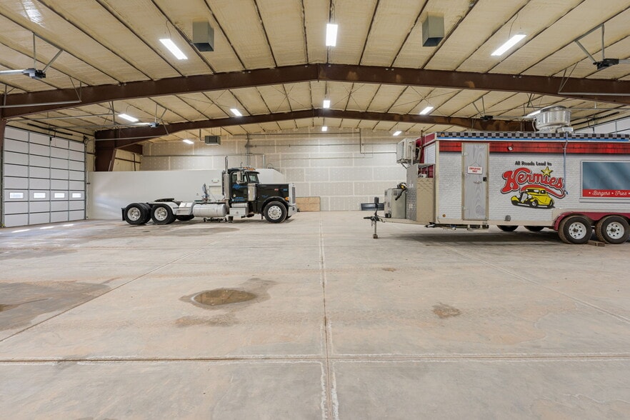 More Photos Of 3709 5650 w, Cedar City Industrial For Lease