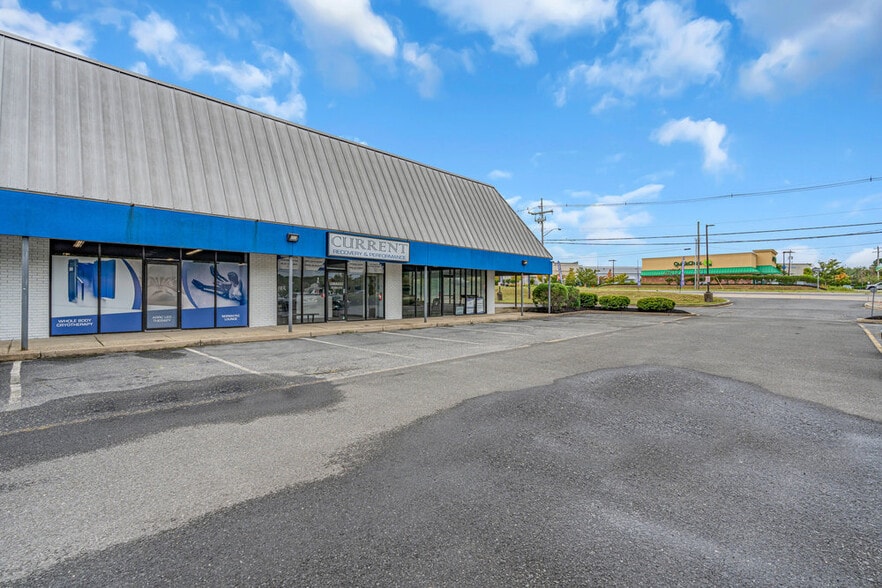 More Photos Of 781 Brick Blvd, Brick General Retail For Lease
