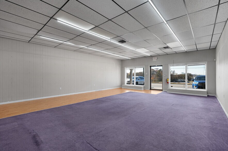 More Photos Of 514 S Wall St, Calhoun Storefront Retail Office For Lease