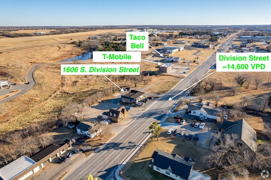 More Photos Of 1606 S Division St, Guthrie Freestanding For Lease