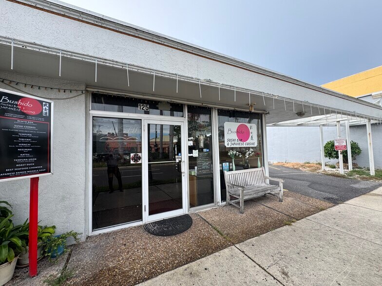 More Photos Of 229 W Venice Ave, Venice General Retail For Sale