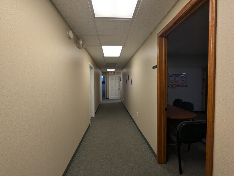 More Photos Of 2348 Highway 69 N, Nederland Office For Sale