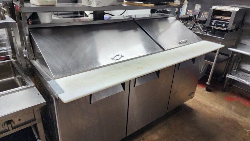 More Photos Of 802 S Main St, Belton General Retail For Sale