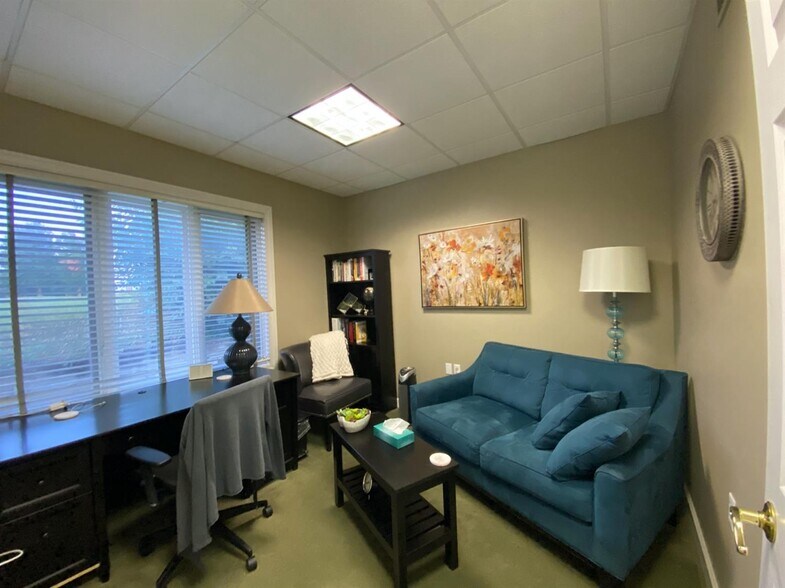 More Photos Of 131-137 Keveling Dr, Saline Medical For Sale