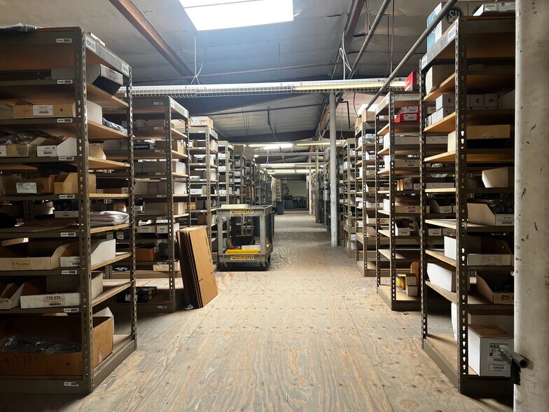 More Photos Of 440 Rutherford St, Goleta Warehouse For Lease