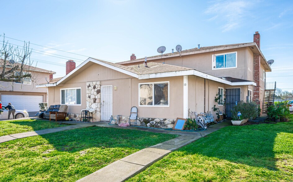 More Photos Of 10 Nedra Ct, Sacramento Apartments For Sale