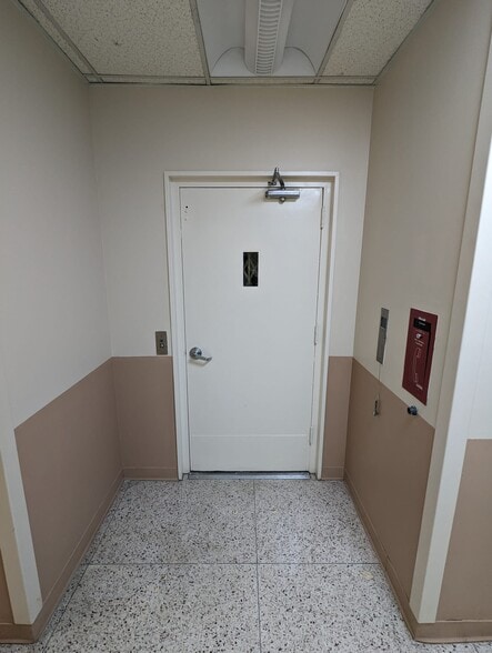 More Photos Of 1055 E Tremont Ave, Bronx Medical For Lease