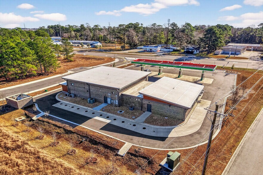 More Photos Of 5652 Ogeechee Rd, Savannah General Retail For Lease