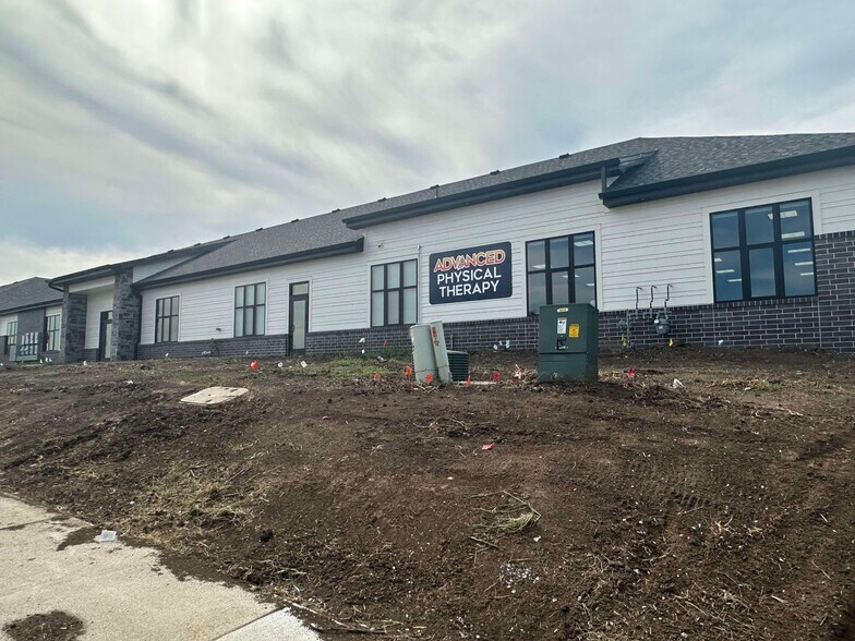More Photos Of 8500 Mohave Dr, Lincoln Office For Sale