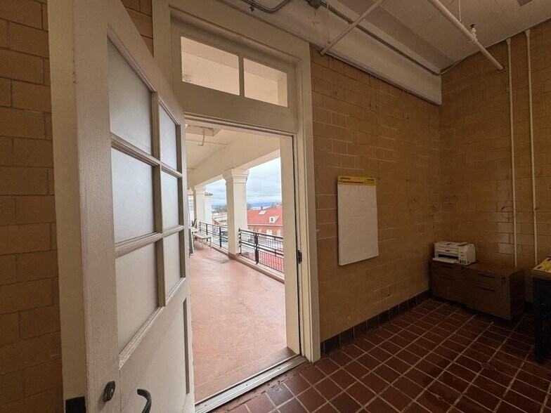 More Photos Of 220 Halleck St, San Francisco Office For Lease