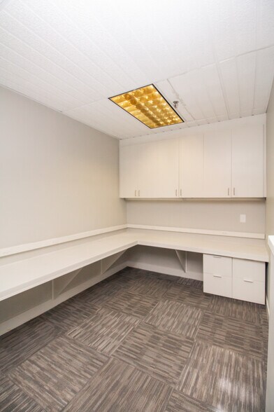 More Photos Of 8 Norwich St, Worcester Office For Lease