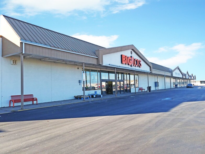 More Photos Of 3396 I 75 Business Spur, Sault Sainte Marie Storefront For Lease