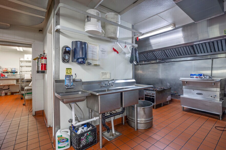 More Photos Of 608 Williams Blvd, Richland Restaurant For Sale