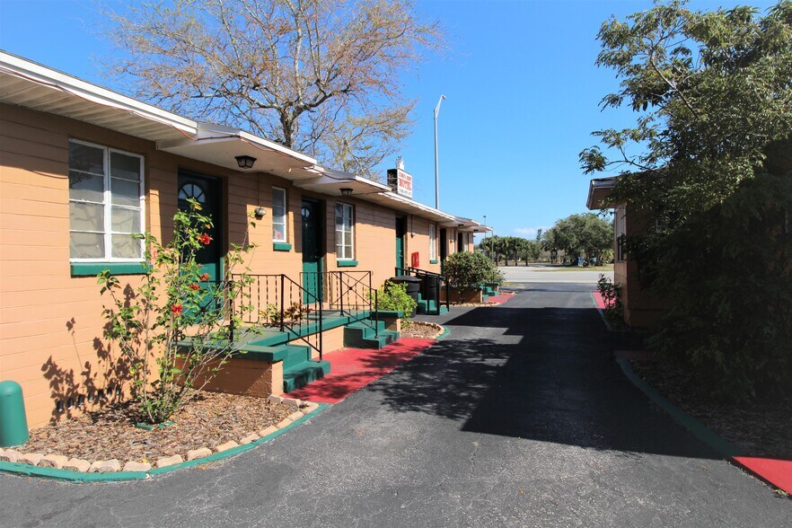 More Photos Of 7330 4th St N, Saint Petersburg Hotel For Sale