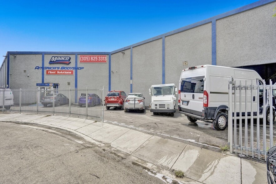 More Photos Of 13730 NW 6th Ct, North Miami Warehouse For Sale