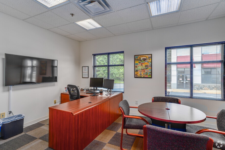 More Photos Of 4801-4839 Limestone Rd, Wilmington Unknown For Sale