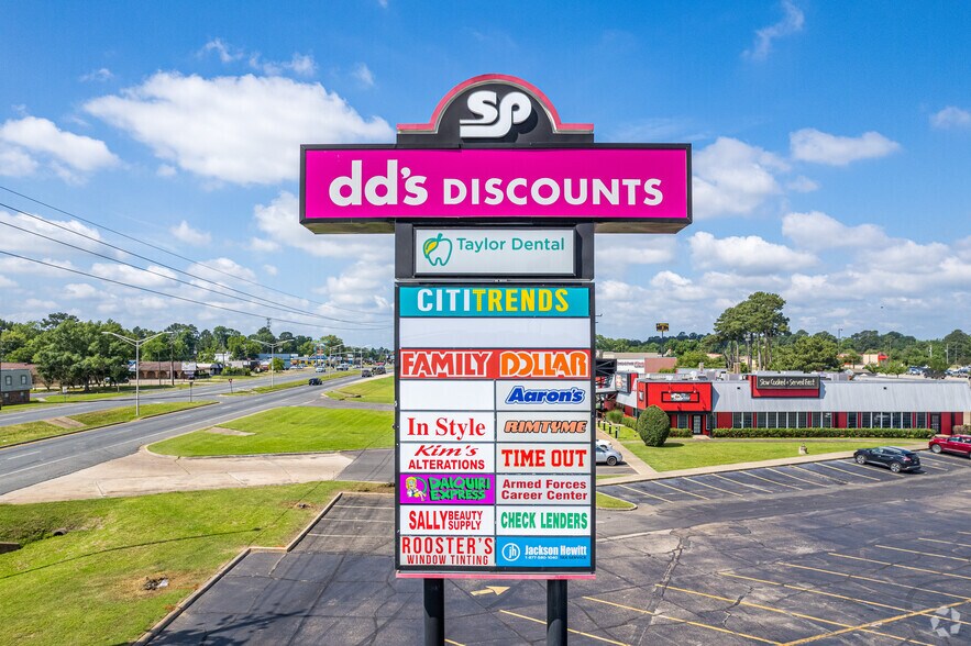 More Photos Of 9010-9048 Mansfield Rd, Shreveport Unknown For Lease