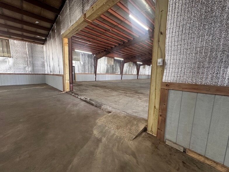 More Photos Of 322 Terminal St SW, Grand Rapids Distribution For Lease
