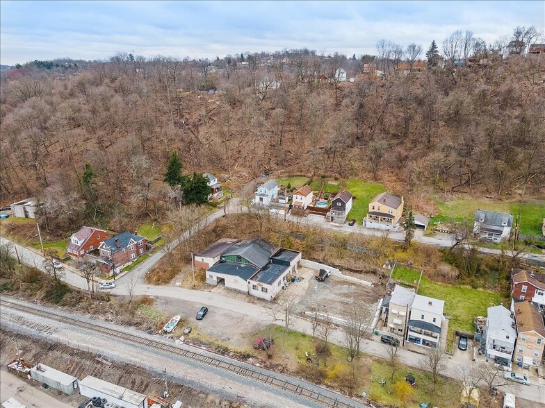 More Photos Of 84 Dawn Ave, Pittsburgh Warehouse For Lease