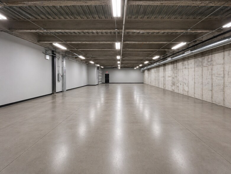 More Photos Of 4550 Preslyn Dr, Raleigh Light Distribution For Lease