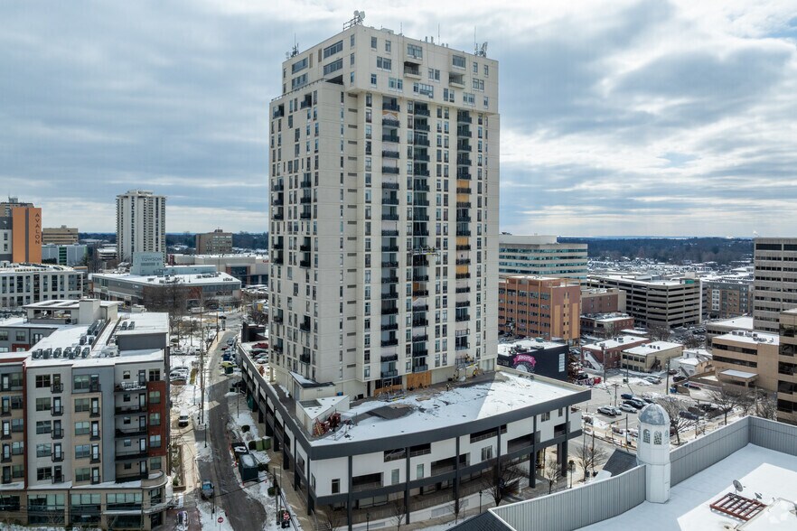 More Photos Of 28 Allegheny Ave, Towson Apartments For Sale