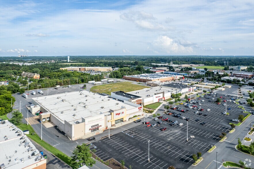 More Photos Of 6711 Ritchie Hwy, Glen Burnie General Retail For Lease