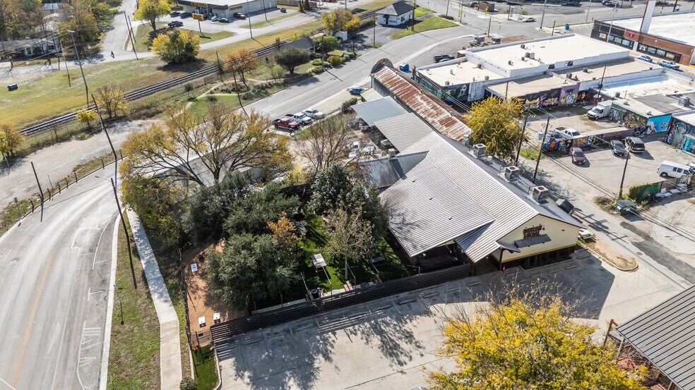 More Photos Of 116 Edward Gary St, San Marcos Restaurant For Lease