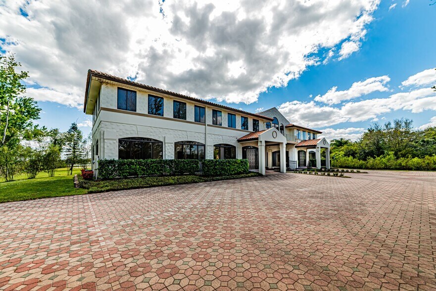 More Photos Of 200 Via De Lago, Altamonte Springs Office For Lease