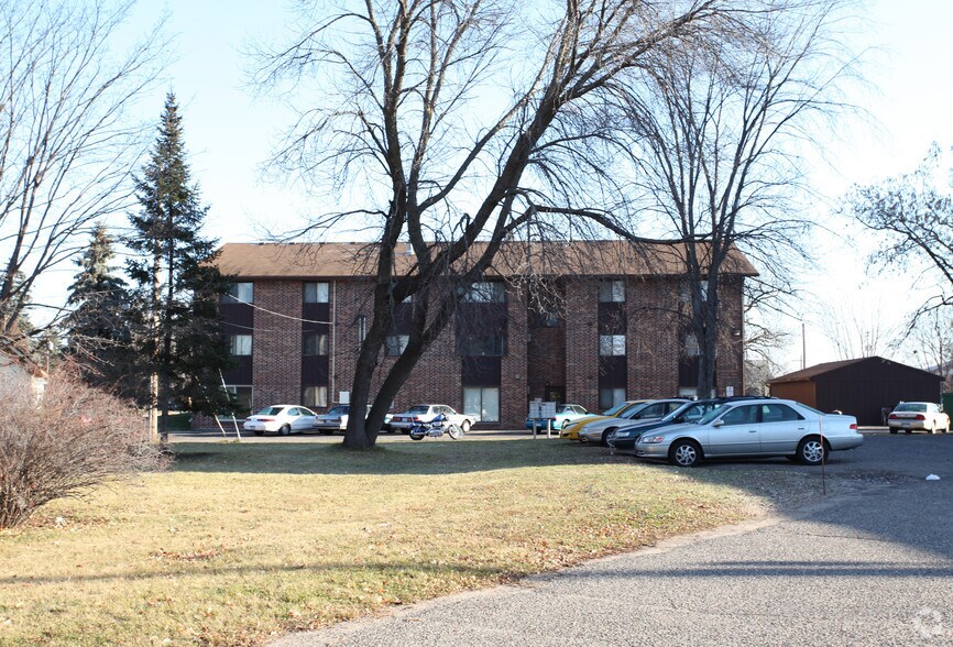 More Photos Of 125 4th Ave NE, Saint Cloud Apartments For Sale