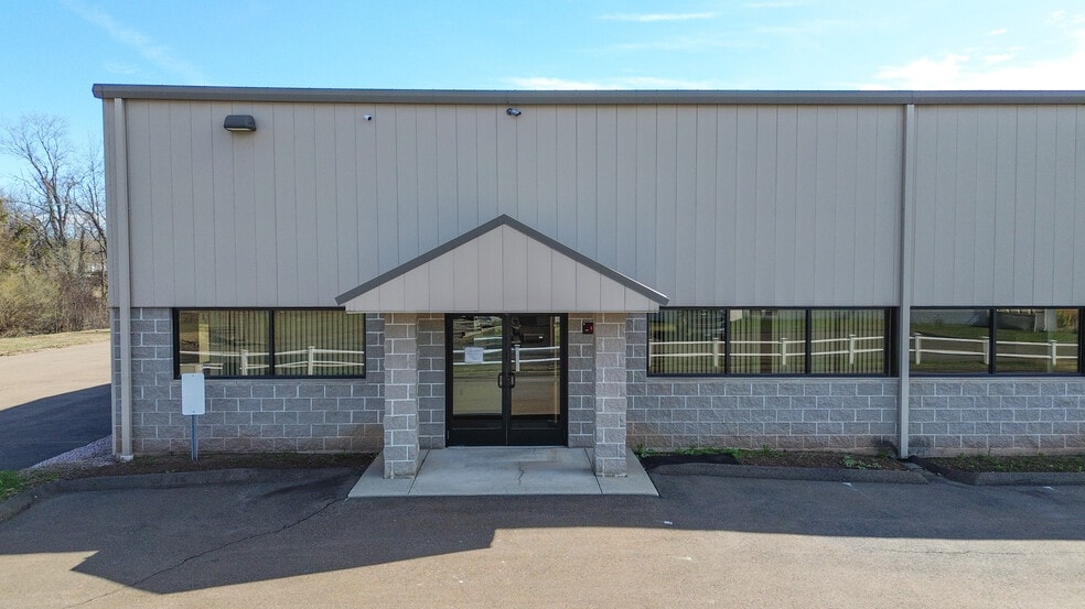 Primary Photo Of 21 Thompson Rd, Branford Industrial For Lease