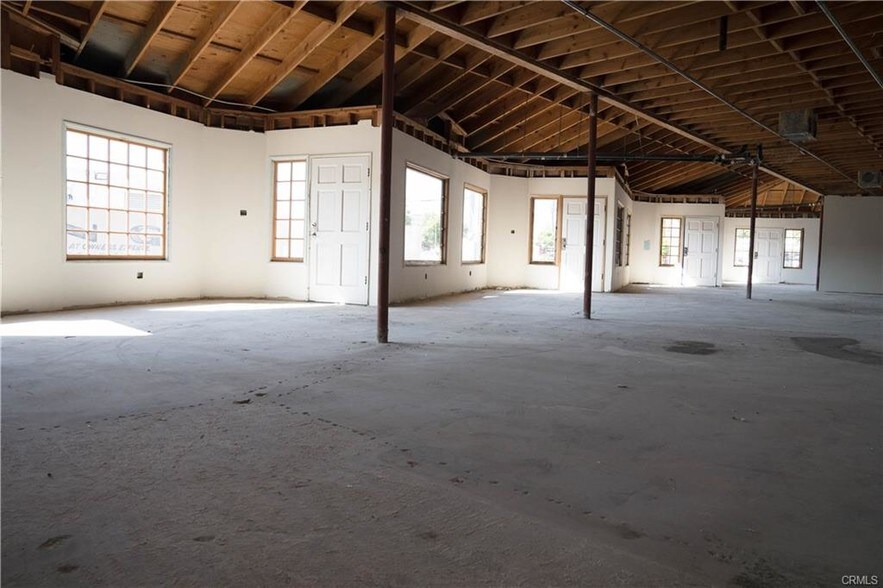 More Photos Of 10616-10622 Katella Ave, Anaheim Loft Creative Space For Sale