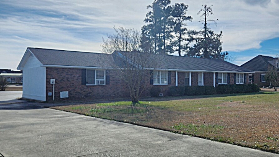 More Photos Of 7117 Raeford Rd, Fayetteville Freestanding For Lease