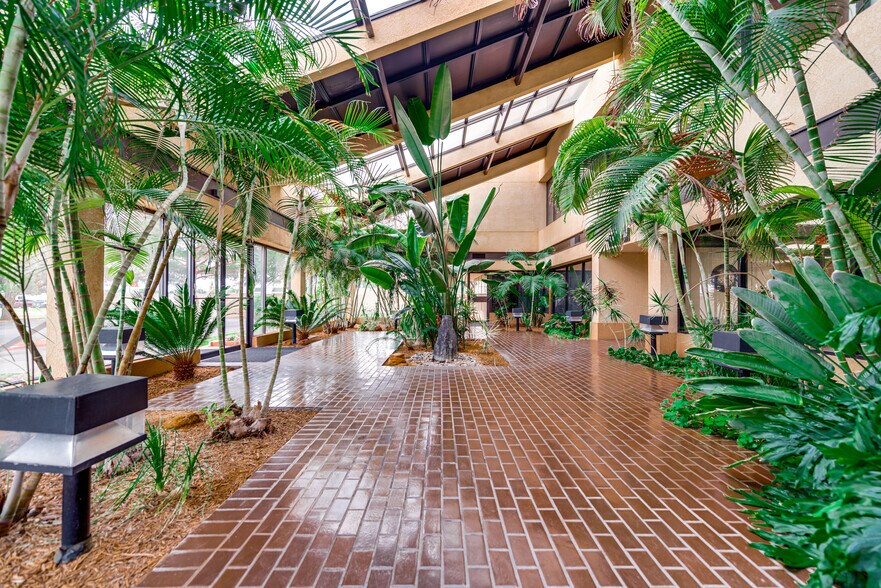 More Photos Of 1031 Andrews Hwy, Midland Office For Lease