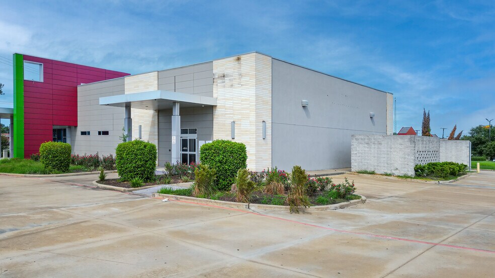 More Photos Of 101 S John Redditt Dr, Lufkin Medical For Sale