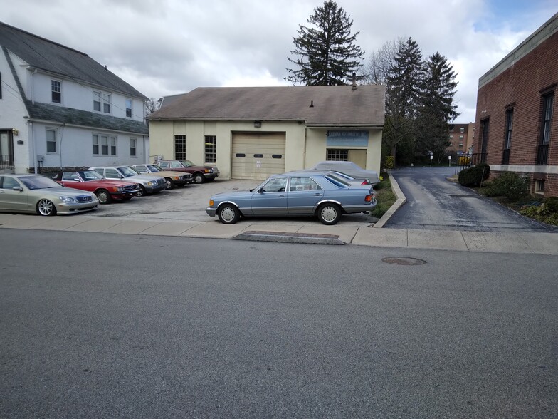 Primary Photo Of 108 Cricket Ave, Ardmore Auto Repair For Sale