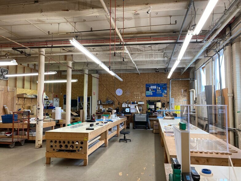 More Photos Of 22 Pearl St, Biddeford Warehouse For Lease